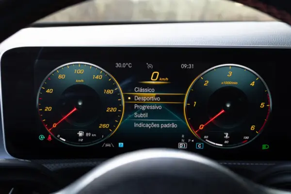 Mercedes-Benz CLA 180 d 7G-DCT AMG Line 14