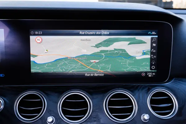 Mercedes-Benz E 220 d Avantgarde 16