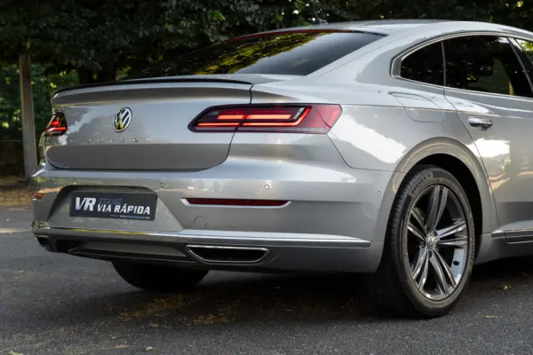 Volkswagen Arteon 2.0 TDI R-Line DSG 30