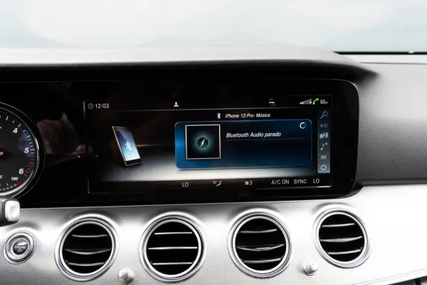 Mercedes-Benz E 220 D Avantgarde 17
