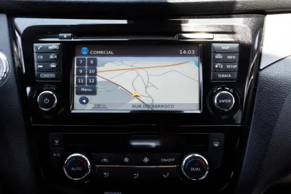 Nissan Qashqai 1.5 dCi N-Connecta J18 15