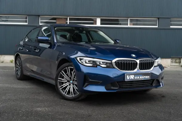 BMW 330 e Line Luxury Auto 3