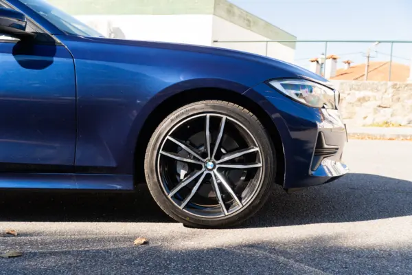 BMW 330 e 32