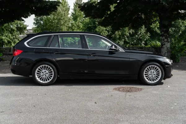 BMW 320 d xDrive Line Luxury 30