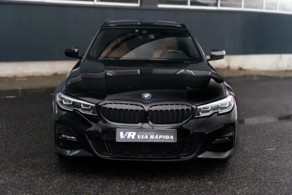 BMW 330 e Pack M Auto 2