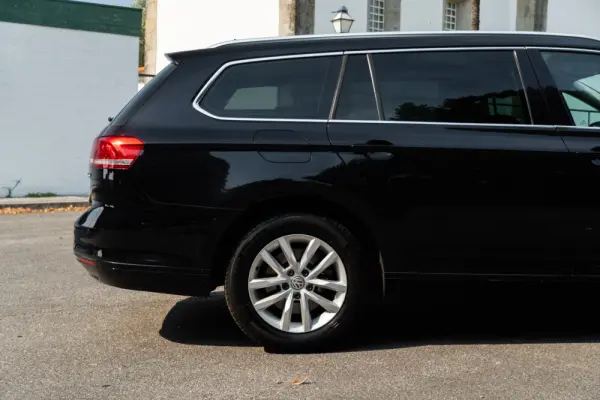 Volkswagen Passat Variant 1.6 TDI Confortline DSG 33
