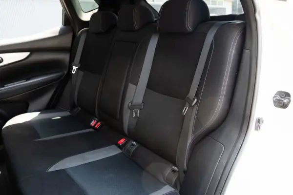 Nissan Qashqai 1.5 dCi N-Connecta J18 35