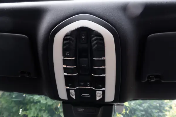 Porsche Macan PDK 57
