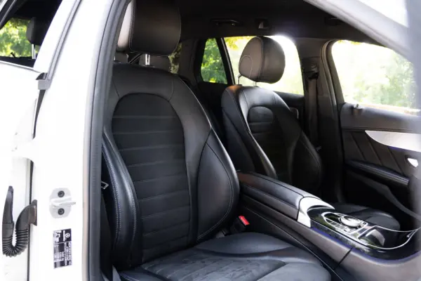 Mercedes-Benz C 300 de AMG Line 8