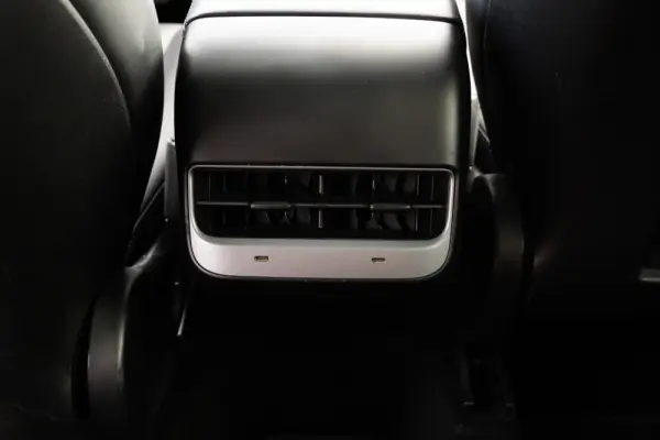 Tesla Model Y Long Range Dual Motor AWD 48