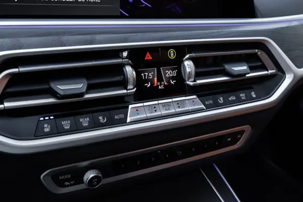 BMW X7 40 d xDrive Pack M 44