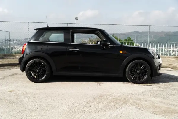 MINI 3 Portas Cooper 26