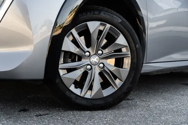 Peugeot e-208 50 kWh Active 25