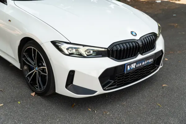BMW 318 d Pack Desportivo M Pro Auto 28