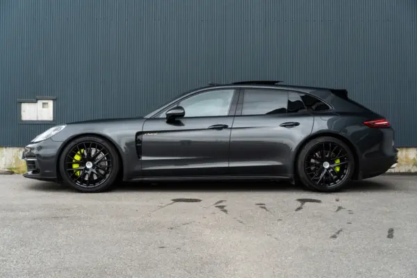 Porsche Panamera Sport Turismo 4 E-Hybrid Platinum Edition PDLS 37