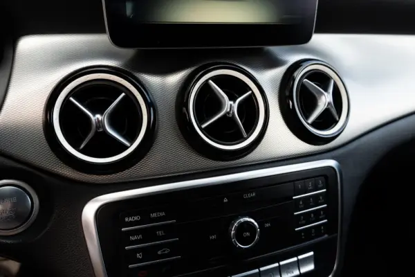 Mercedes-Benz CLA 180 d Shooting Brake AMG Line 19