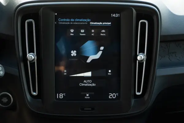 Volvo XC 40 1.5 T3 Tech Edition 13