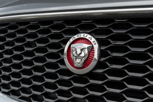 Jaguar E-Pace 2.0 i4D SE 24