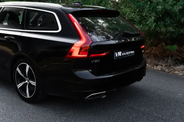 Volvo V90 2.0 D4 R-Design Geartronic 33
