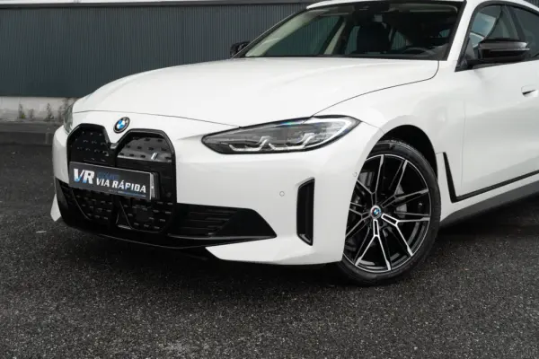BMW i4 eDrive40 26