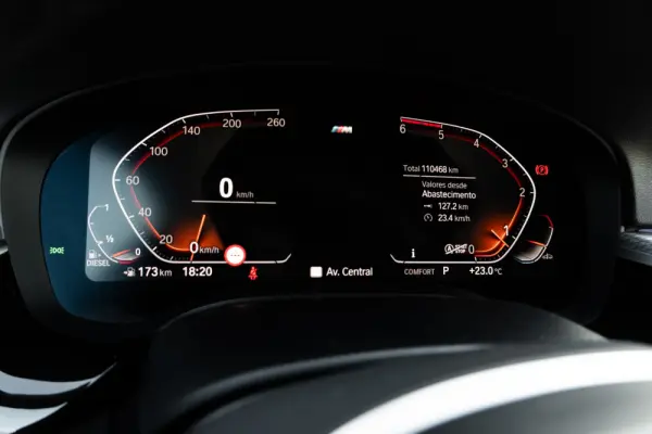 BMW 520 d Pack M Auto 11