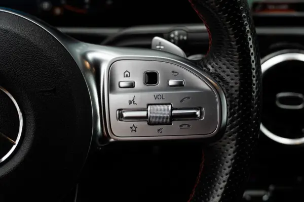 Mercedes-Benz A 180 d AMG Line Aut. 40