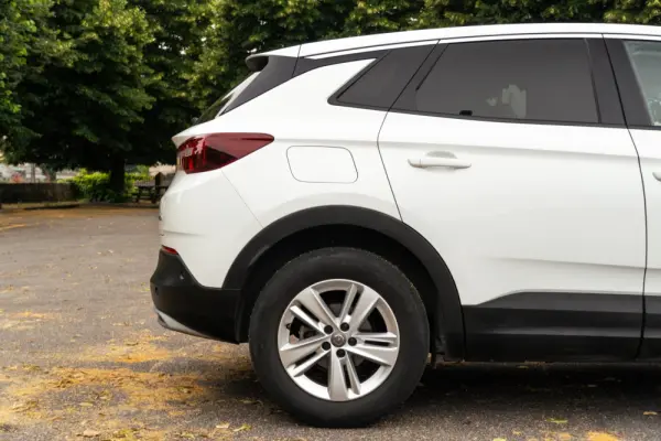Opel Grandland X 1.2 T Business Edition 31