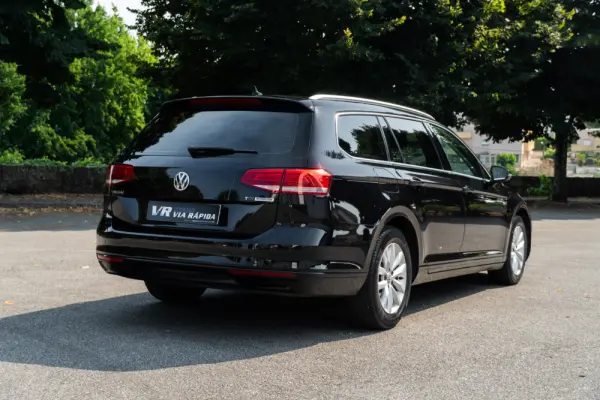 Volkswagen Passat Variant 1.6 TDI Confortline DSG 4