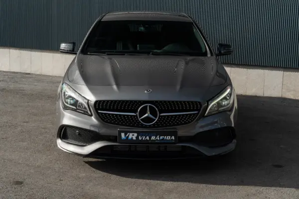 Mercedes-Benz CLA 180 d Shooting Brake AMG Line 2