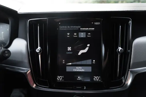 Volvo V90 2.0 D4 R-Design Geartronic 16