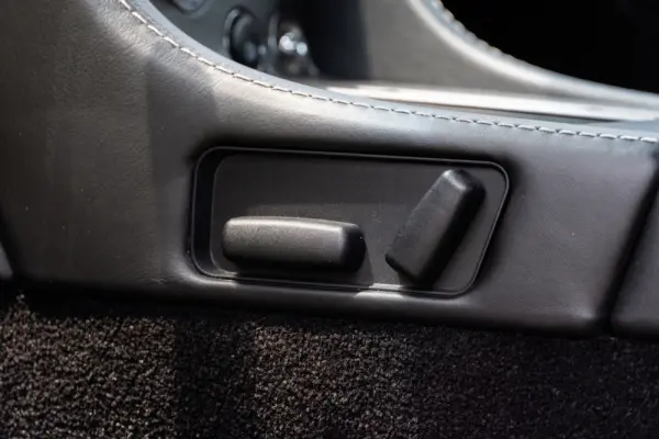 Aston Martin Vantage Coupe Sportshift 34