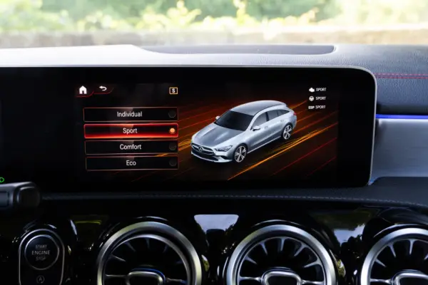 Mercedes-Benz CLA 180 d 7G-DCT AMG Line 20