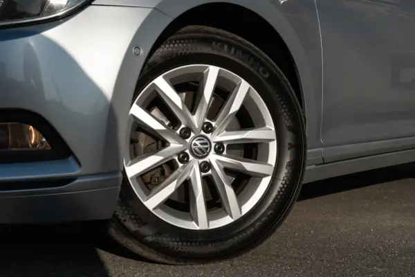 Volkswagen Passat Variant 1.6 TDI Confortline DSG 34
