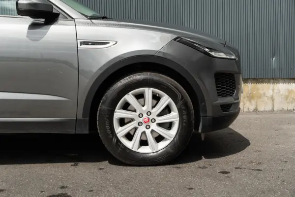 Jaguar E-Pace 2.0 i4D SE 27