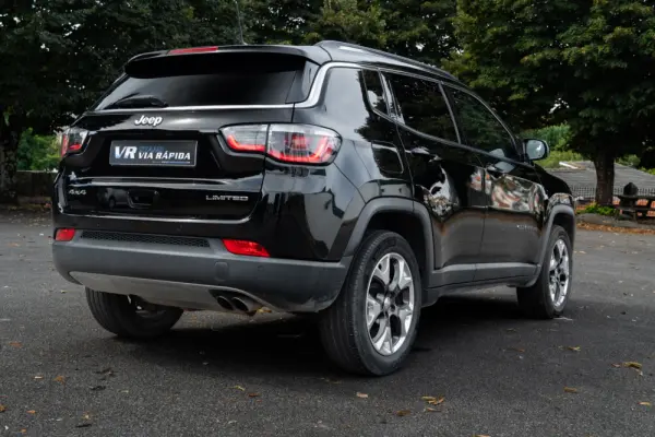 Jeep Compass 4