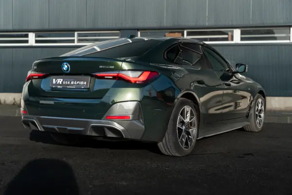BMW i4 eDrive40 Pack Desportivo M 4