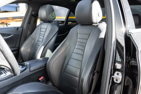 Mercedes-Benz E 220 d Avantgarde 8