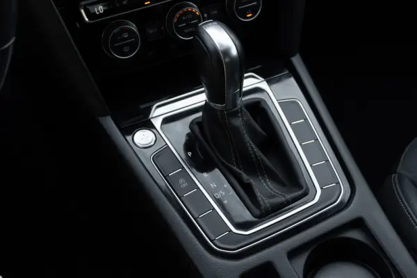 Volkswagen Arteon 2.0 TDI R-Line DSG 17