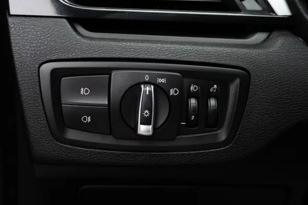 BMW X1 16 d sDrive Advantage 42