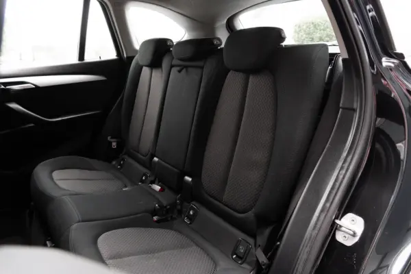 BMW X1 16 d sDrive Advantage 9