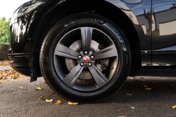 Jaguar I-Pace EV400 AWD HSE 32