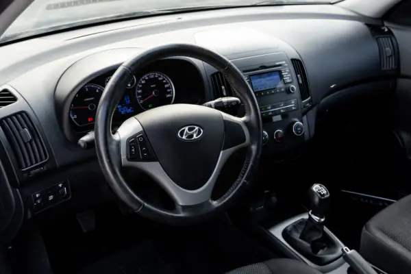 Hyundai i30 1.6 CRDi Blue Comfort 7