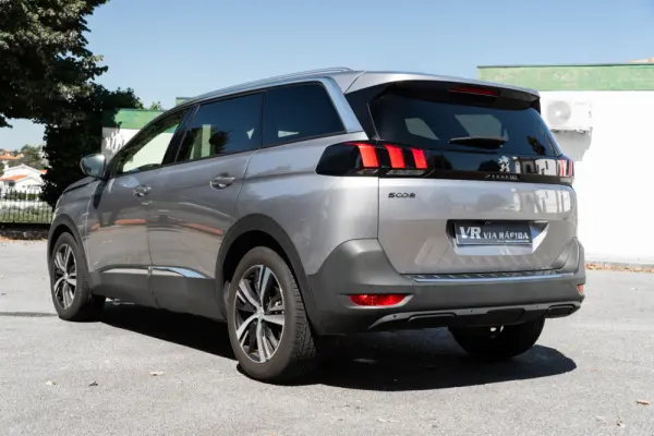 Peugeot 5008 1.5 BlueHDi Allure 6