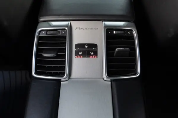 Porsche Panamera S E-Hybrid 35