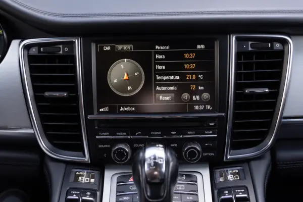 Porsche Panamera S E-Hybrid 19