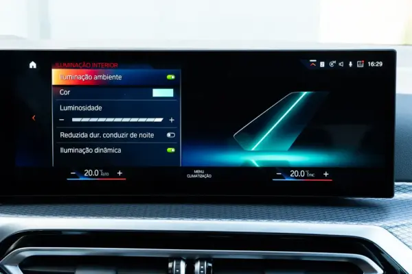 BMW i4 eDrive40 Pack Desportivo M 17