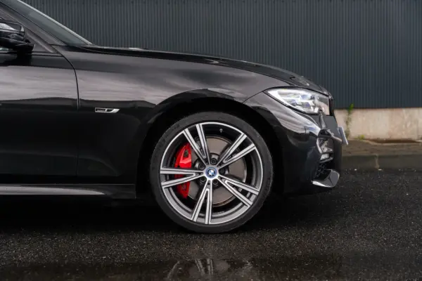 BMW 330 e Pack M Auto 33