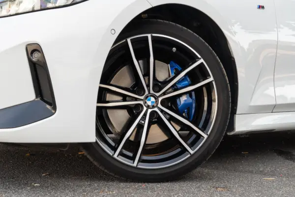 BMW 318 d Pack Desportivo M Pro Auto 35
