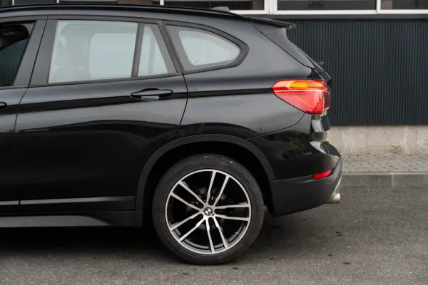 BMW X1 16 d sDrive Advantage 34