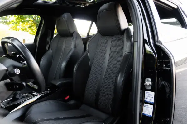 Peugeot 2008 1.2 PureTech GT 8